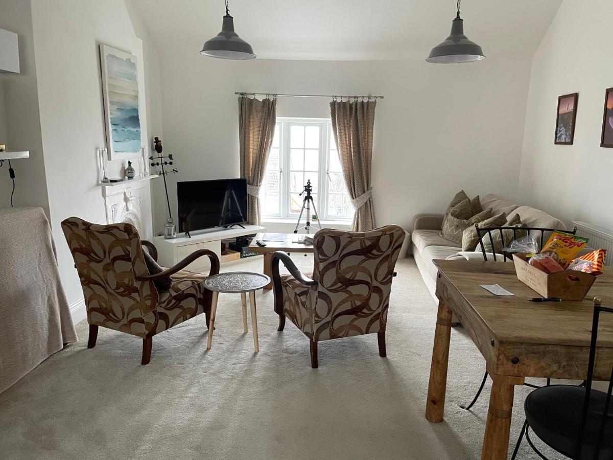 Seaview Cottage With Oodles Of Charm Sleeps 4 Портланд Екстериор снимка